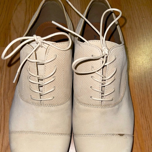Aldo- Authentic(small Stain front face of shoe, glue mark on right ride) main image 6